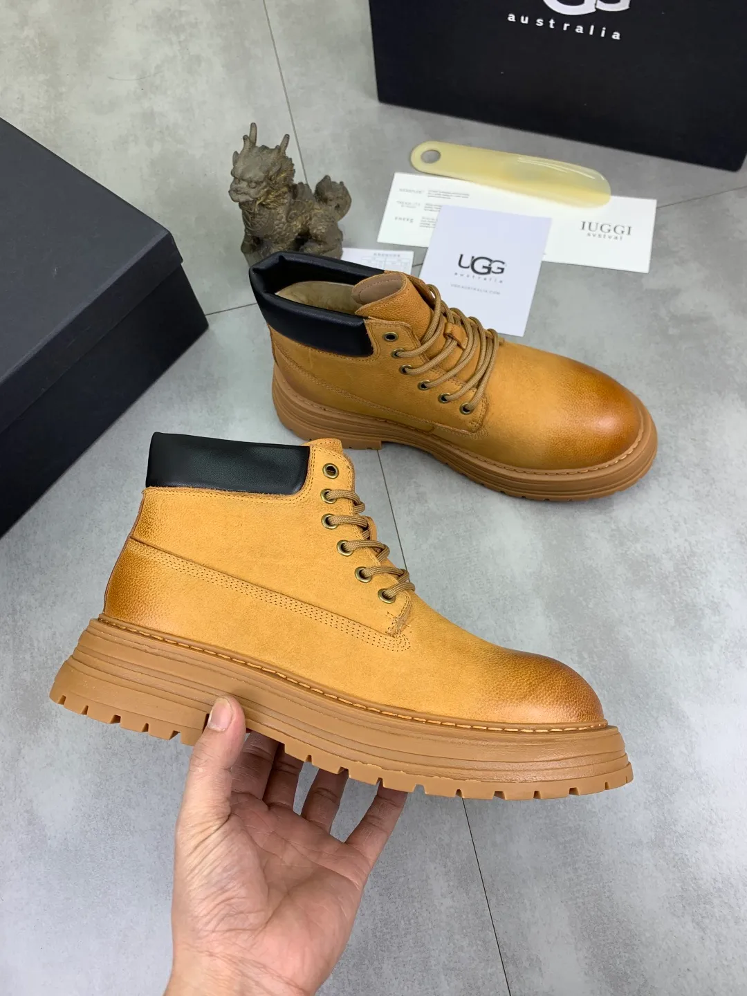 Men's men's shoes 💰P660 New arrival 🆕🆕🆕 IUGGI Men's British retro Martin boots Winter new men's outdoor hiking boots First layer of cowhide on the outside and wool on the inside Comfortable and warm Rubber sole sole Non-slip and firm Trendy and fashionable Casual and versatile Size: 38-44 (45 customized) Color: three colors